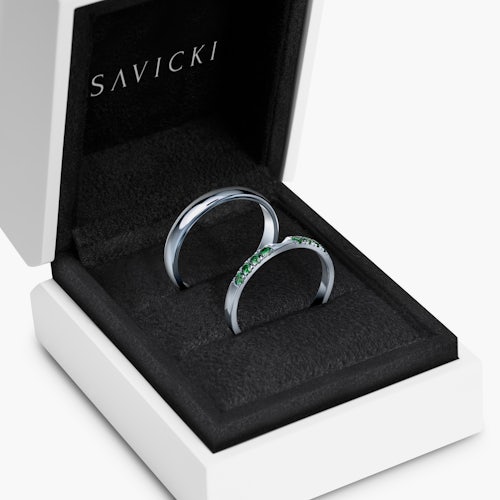 Obrączki The Journey: białe złoto, szmaragd, półokrągłe, 2 mm i 3 mm